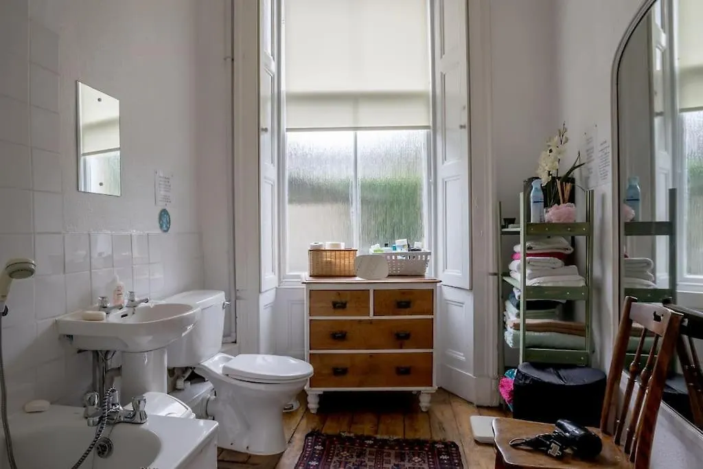 Central Claremont Townhouse إدنبرة