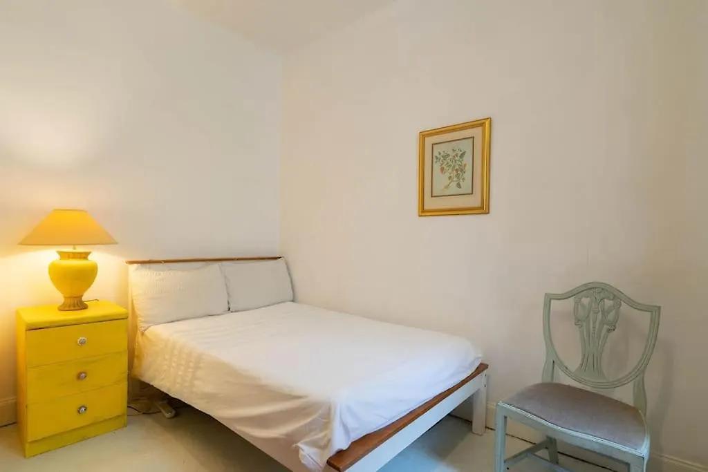 Central Claremont Townhouse إدنبرة بيت للعطل