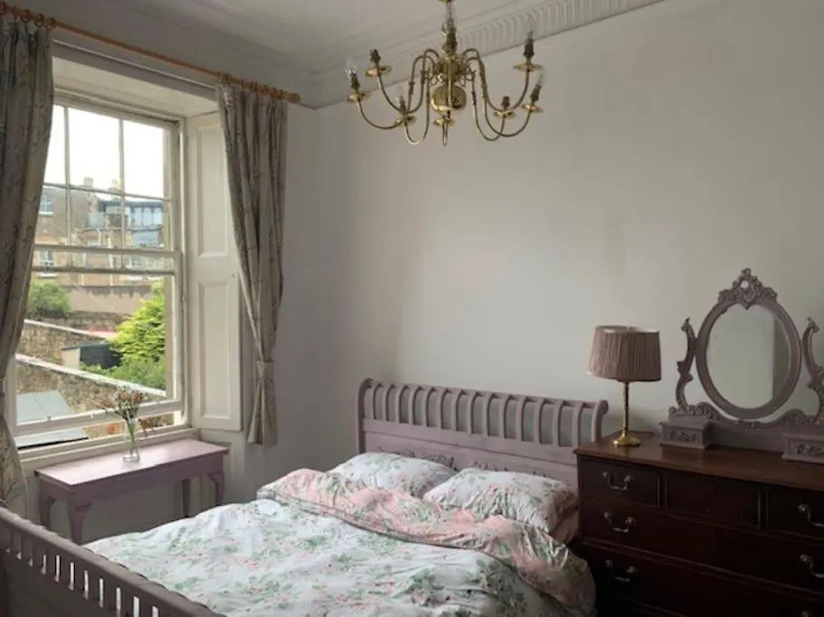 Central Claremont Townhouse إدنبرة بيت للعطل